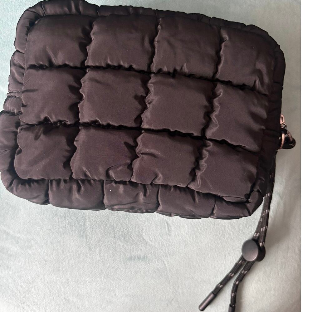 FP Movement Quilted Mini Case - Picture 7 of 8